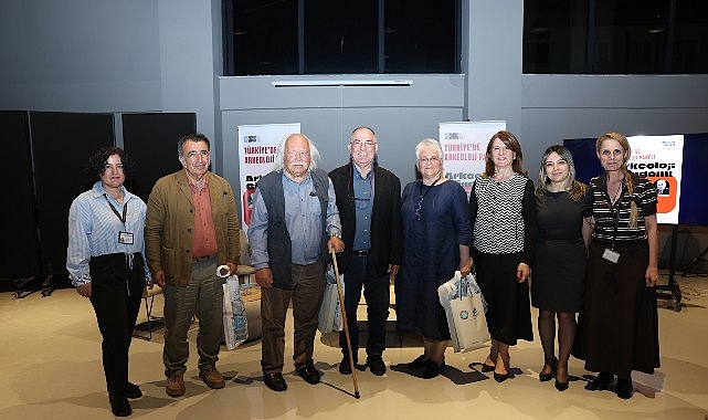 Arkeolojinin duayenleri Nilüfer'de buluştu