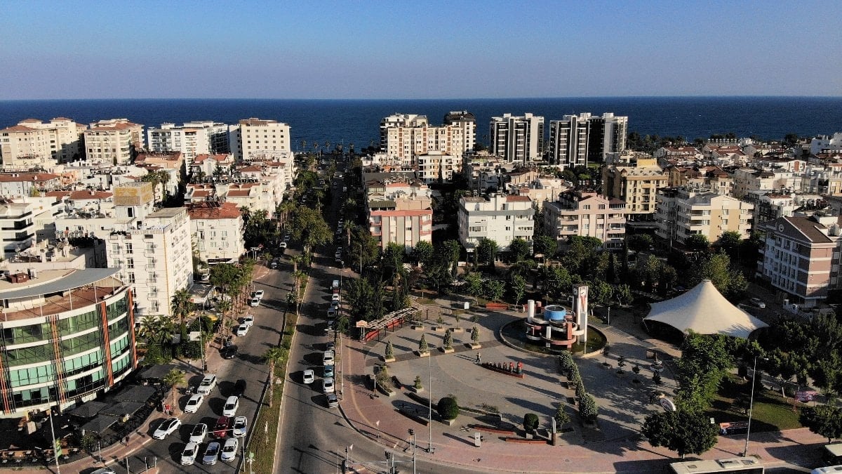 Antalya'da lüks sitedeki 20 bin liralık aidat krizi yargıya taşındı