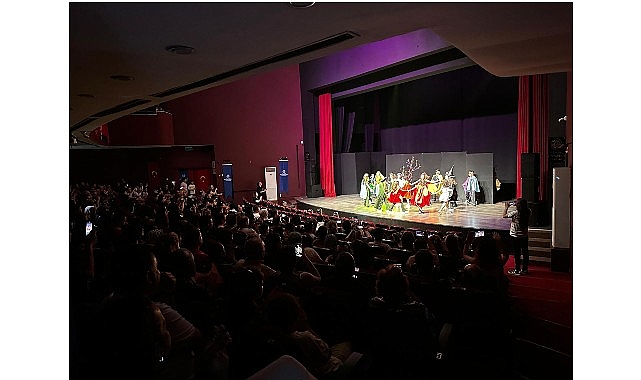 Başkan Çerçioğlu'nun Başlattığı Yaratıcı Drama Atölyesi'nin Minik Öğrencilerinden Muhteşem Gösteri