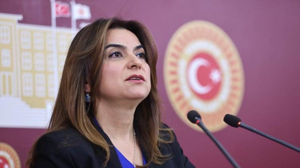 İstanbul Valiliğinin okullarda mescit ihtiyacı yazısına DEM Parti'den tepki