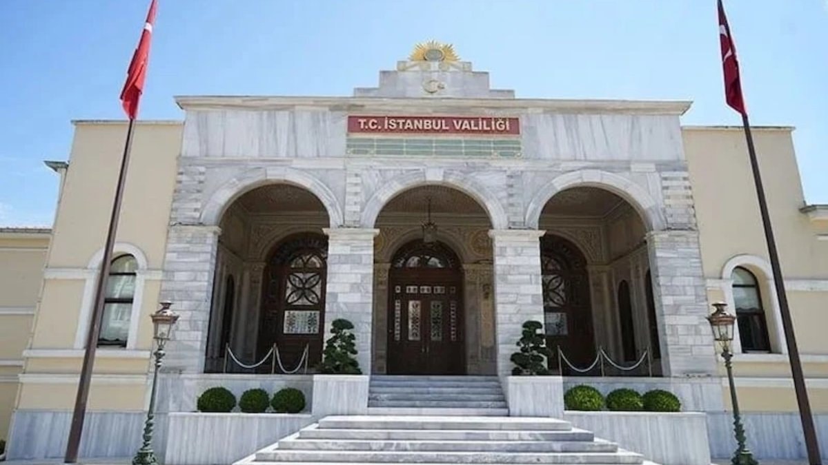 İstanbul Valiliğinin okullarda mescit planlaması yazısına Alevi dernekleri tepki gösterdi