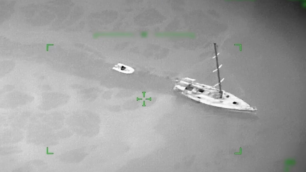 Muğla açıklarında göçmen kaçakçılığı operasyonu: 67 kaçak göçmen yakalandı
