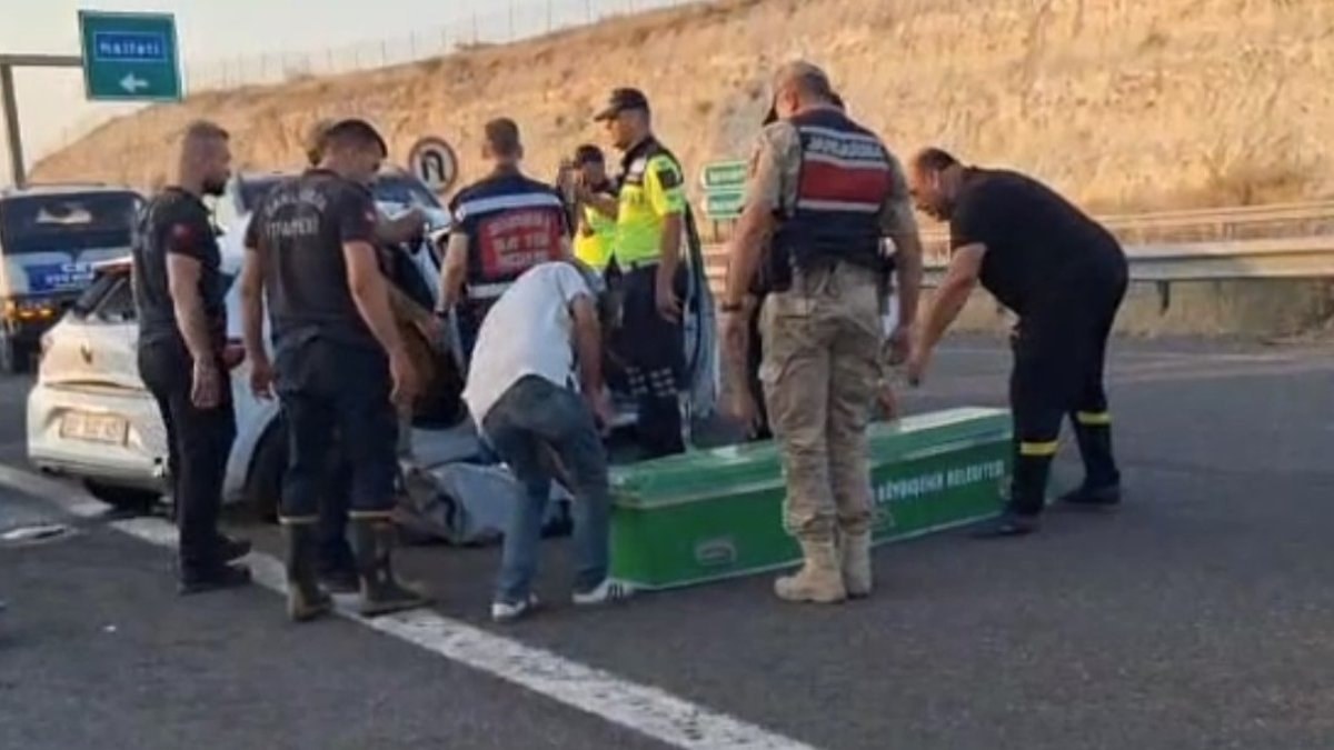 Şanlıurfa'da günübirlik gezi sonrası dönüş yolunda kaza: 3 ölü