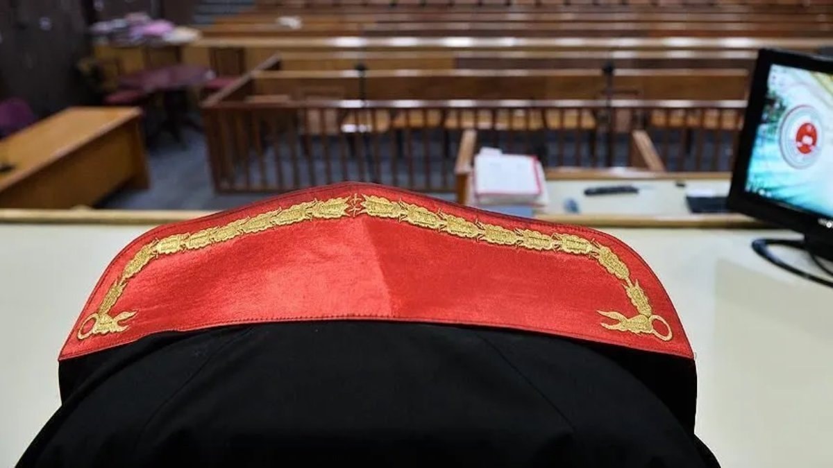 Sıfır aldığı araç boyalı çıktı: Satıcıyı mahkemede alt etti