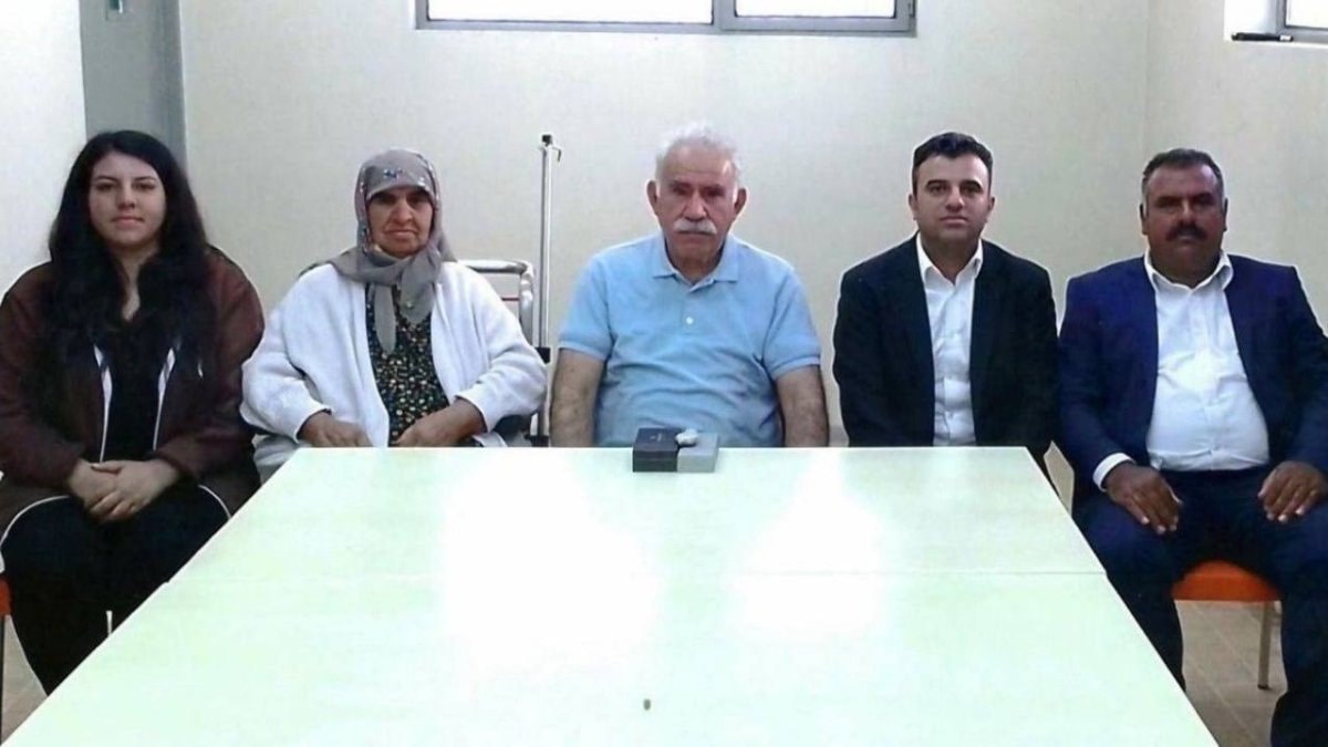 Abdullah Öcalan'ın İmralı'da çektirilen aile fotoğrafı ortaya çıktı
