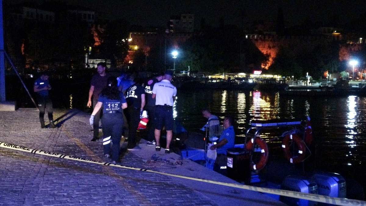 Antalya'da denizde cansız bedeni bulundu: Arkadaşı 'yaşıyor değil mi' diye feryat etti