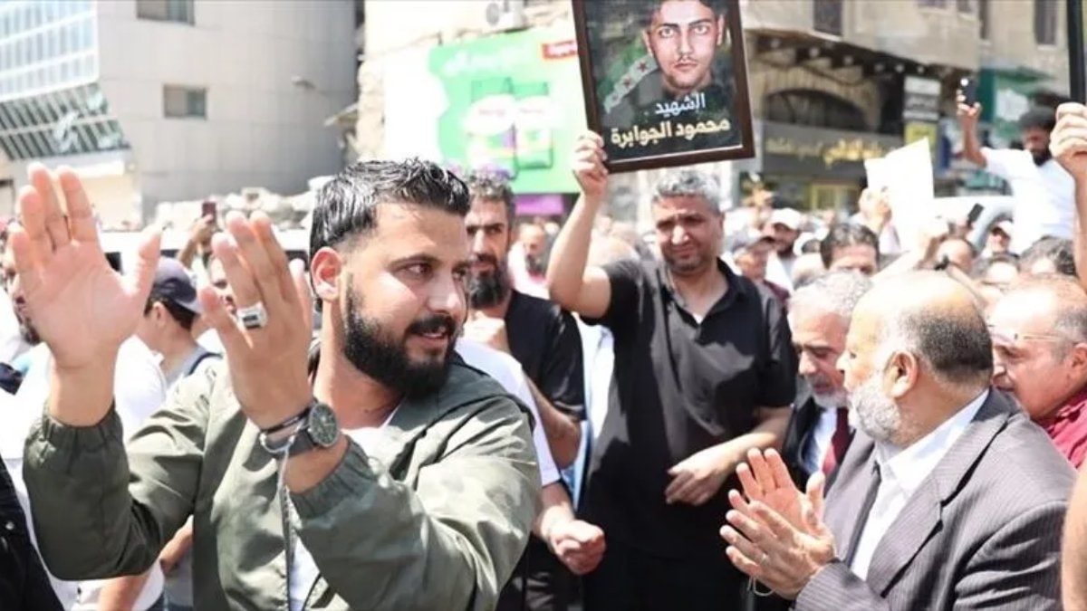Beşar Esad'a idam cezası rejim mağduru Suriyelileri sevindirdi: 'Devrim zafer kazandı'