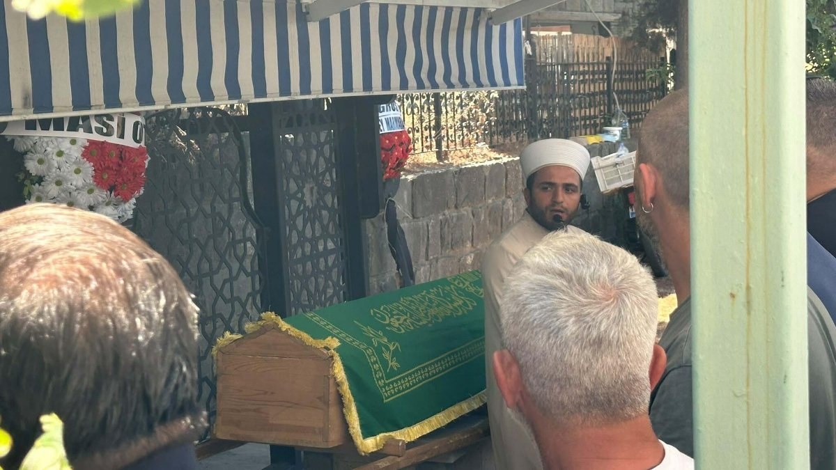 Çanakkale'de motosiklet kazasında ölen Emirhan, toprağa verildi