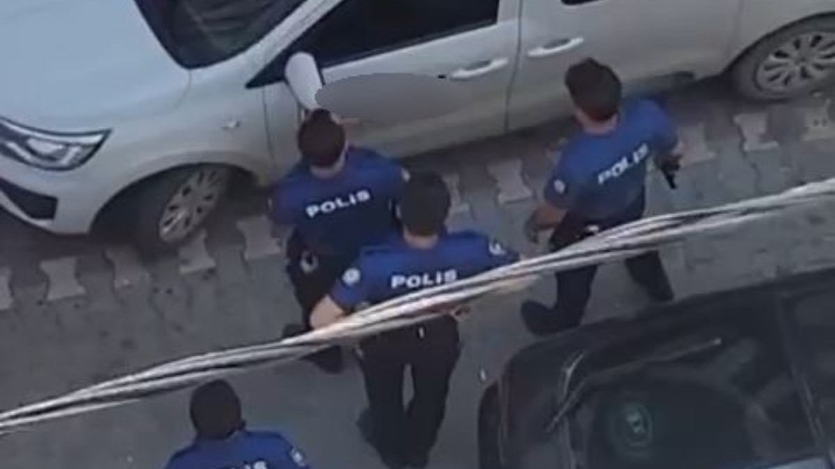 Esenyurt'ta bıçaklı şahıs paniği