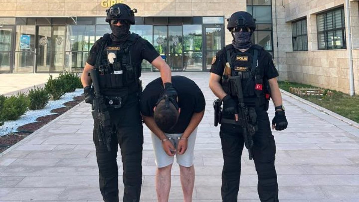 FETÖ'cü terörist Burkay Karatepe'ye yardım eden şahıs tutuklandı