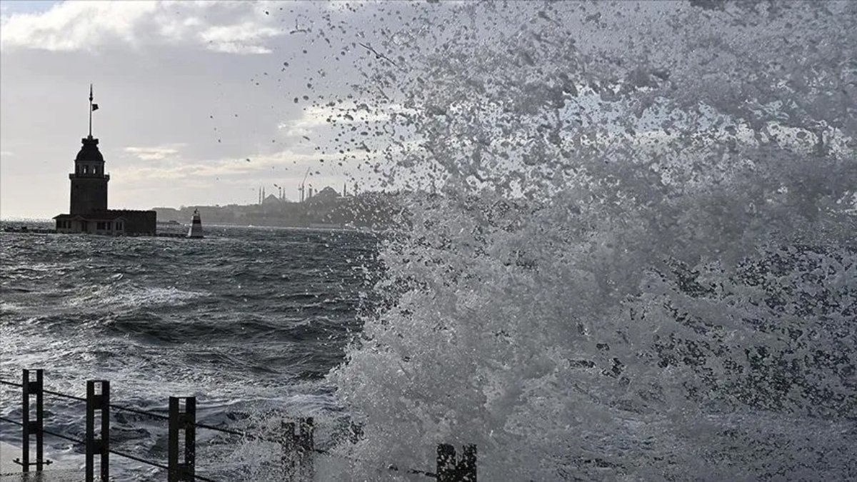 İstanbul'da hafta sonu kuvvetli rüzgar etkili olacak