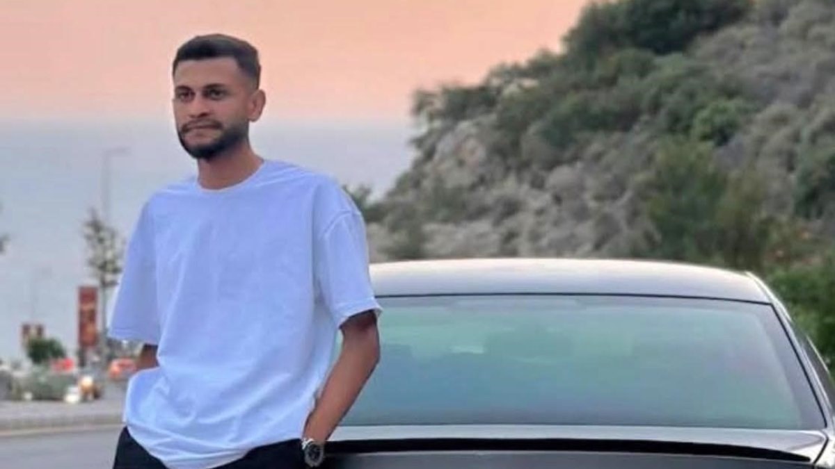 Muğla'da otomobiller çarpıştı: Motosikletli öldü, 2 polis yaralandı