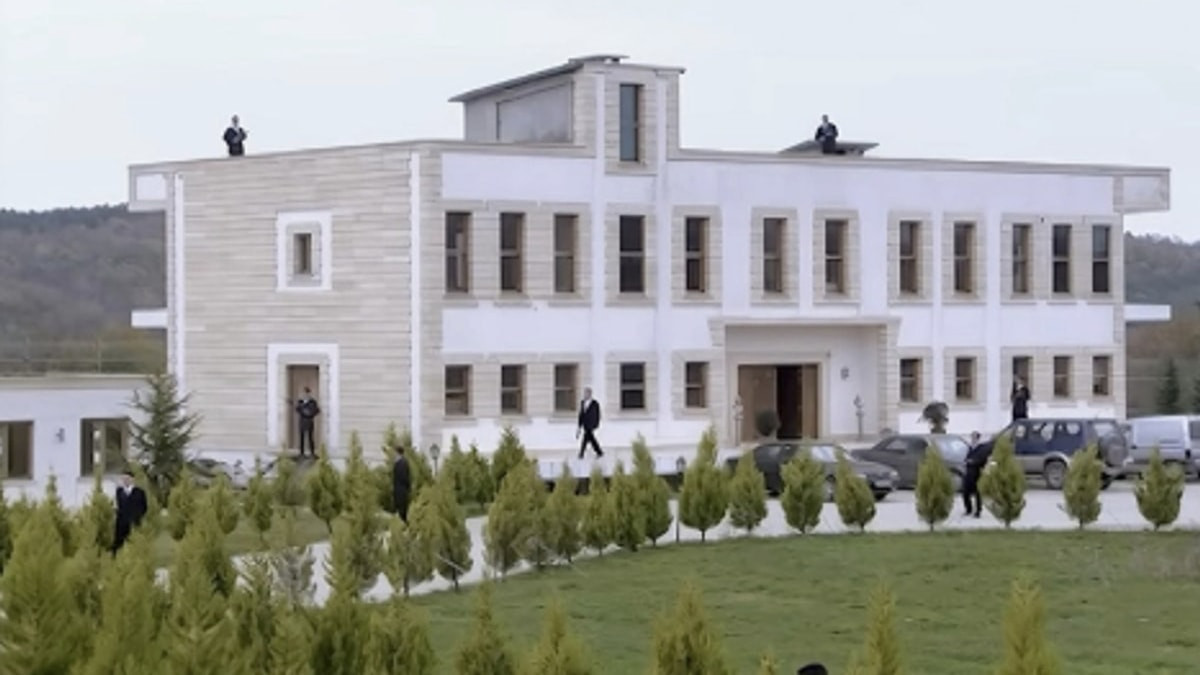 Kurtlar Vadisi'nin efsane malikanesi satışta: Biçilen fiyat dudak uçuklattı