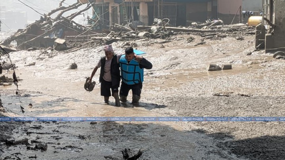 Nepal'deki sel felaketinde ölenlerin sayısı 987'ye yükseldi