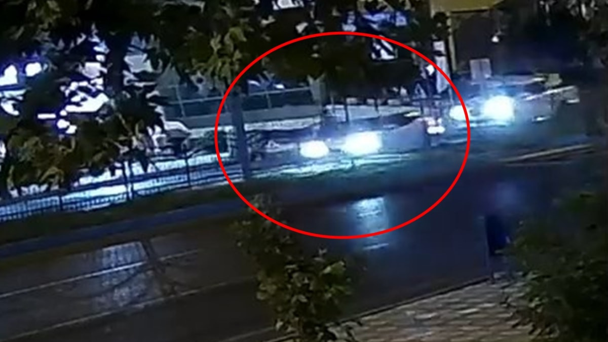 Batman'da otomobilin yayalara çarptığı kaza kamerada