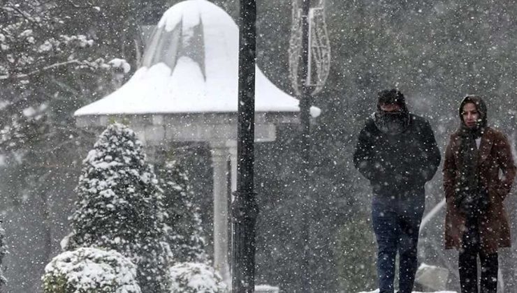İstanbul'da kar yağışı nedeniyle yarın da eğitime ara verildi