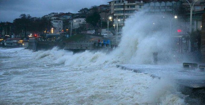 Doğu Karadeniz'de şiddetli fırtına etkili olacak