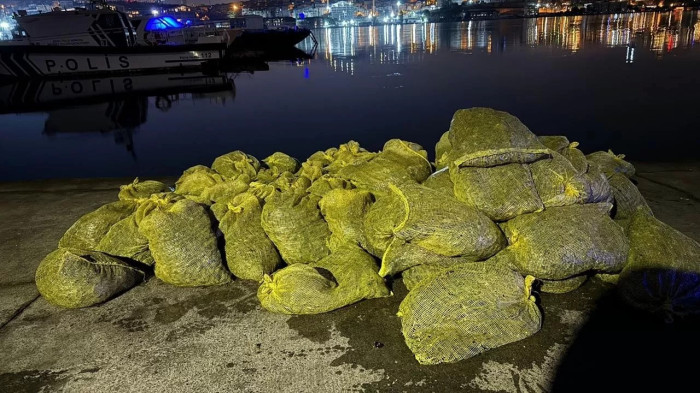 Samsun’da 1 ton kaçak kum midyesi ele geçirildi