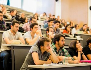 Üniversite öğrencilerine af gelecek mi? Av. Cüneyd Altıparmak değerlendirdi