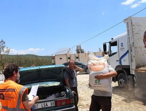 Büyükşehir’den çiftçilere gübre desteği