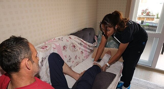 Nilüfer Belediyesi’nden ihtiyaç sahiplerine evde sağlık hizmeti