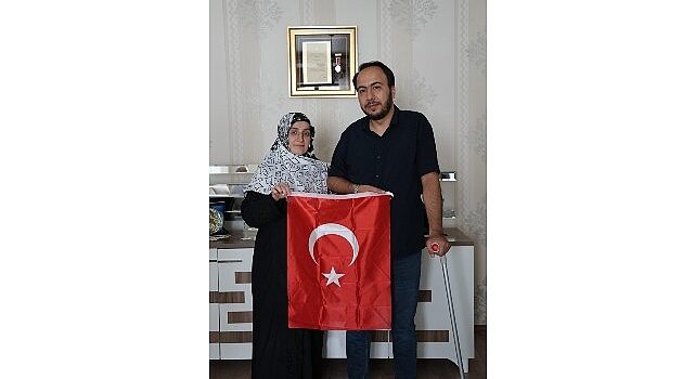 Konya Büyükşehir 15 Temmuz Gazilerini Evlerinde Ziyaret Etti