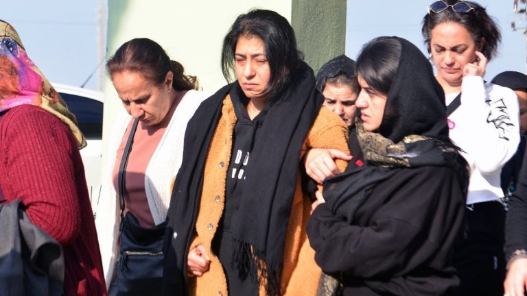 Adana’da çocukları eski eşi tarafından öldürülen kadın: Bu acıya nasıl dayanırım