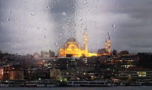 AKOM: İstanbul Yılbaşına Soğuk ve Yağışlı Havayla Giriyor