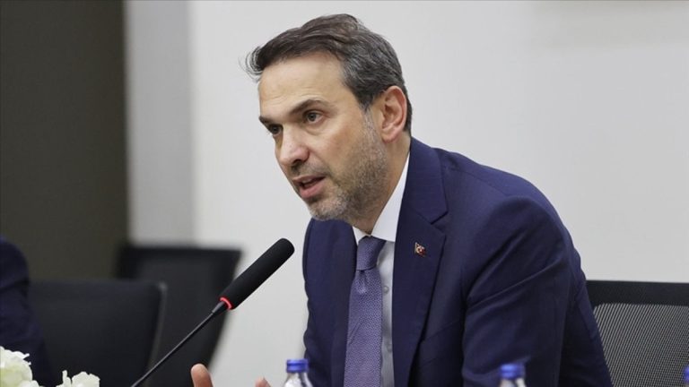 Alparslan Bayraktar yanıtladı: Doğalgaz ve elektriğe zam gelecek mi?