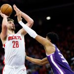 Alperen Şengün’ün 28 sayıyla oynadığı maçta Rockets, uzatmalarda Kings’e yenildi