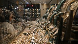 Altının kilogram fiyatı 6 milyon 11 bin liraya fırladı