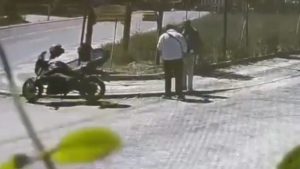 Ankara’da kendilerini polis ve savcı olarak tanıtıp dolandırıcılık yapan 25 şüpheli tutuklandı