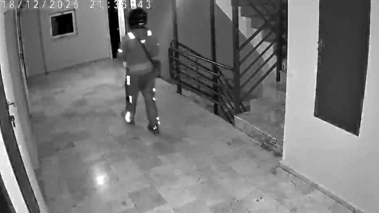 Ankara’da sipariş götürdüğü binaya tuvaletini yaptı