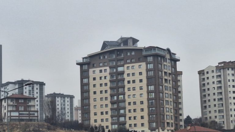 Ankara’daki ‘apartman üstü villa’ fotoğrafının arkasındaki gerçek ortaya çıktı