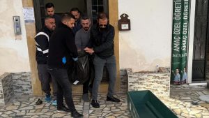 Antalya’da bir kadın evde kanlar içinde ölü bulundu