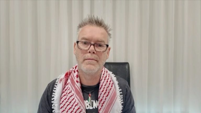 Avustralyalı aktivist Martin, Müslüman olma hikayesini anlattı