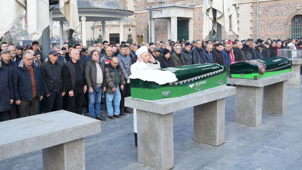 Balıkesir’de hastanede cenazeler karıştı: Babasını 150 km uzakta buldu