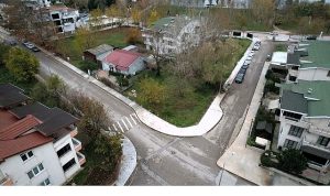 Başiskele sahilde 1. etap yaya kaldırımları tamam