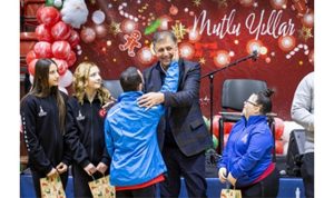 Başkan Tugay, yeni yıl öncesi sporcularla bir araya geldi