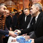 Başkan Vekili Akın’dan kandil simidi ikramı