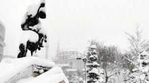 Bolu’da kar yağışı etkisini artırdı