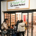 Bornova’da minik eller toprağa dokunuş