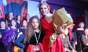 Burhaniye’de Müzik ve Dayanışma Gecesi Fark Yarattı