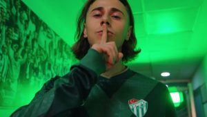 Bursaspor, Eyüp Akcan’ı renklerine bağladı