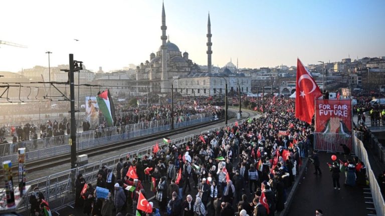 Dört büyükler tek yürek: 1 Ocak’ta Galata’da buluşuyoruz