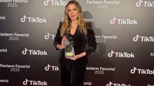 Eda Ece ve Buğrahan Tuncer’den yeni aile paylaşımı