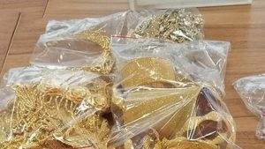 Edirne’de sınırda 200 bin euro değerindeki altın ve platinle yakalandı