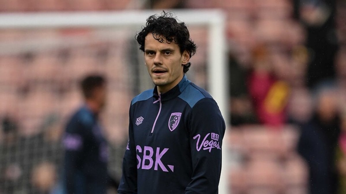 Enes Ünal, Premier Lig’den ayrılıyor!