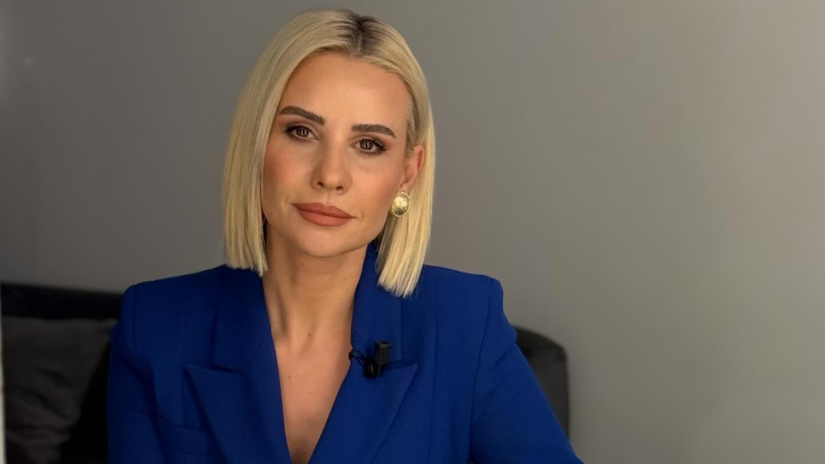 Esra Erol Atina’da! Eşiyle aşk tazeledi