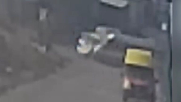 Gaziantep’te servis ile panelvan çarpıştığı kazada 1 kişi hayatını kaybetti